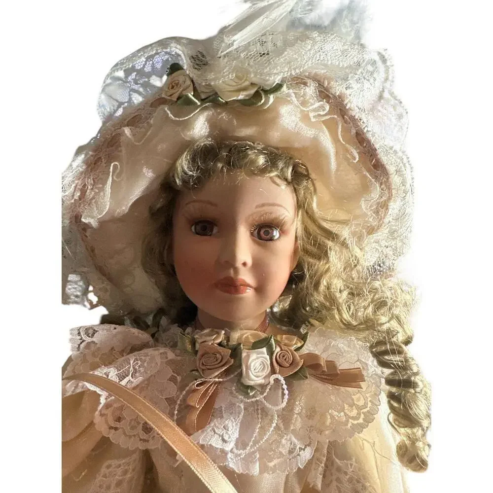 Doll porcelain Gorgeous Cathay Collection Limited Edition 21
